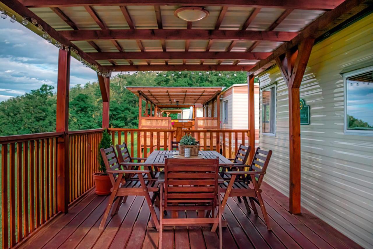Mobilheim Viktorie Villa Vyrovice Buitenkant foto